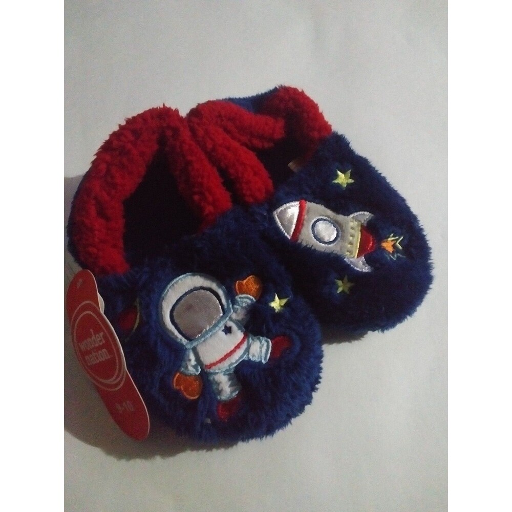 NWT Astronaut Slippers Size 9-10